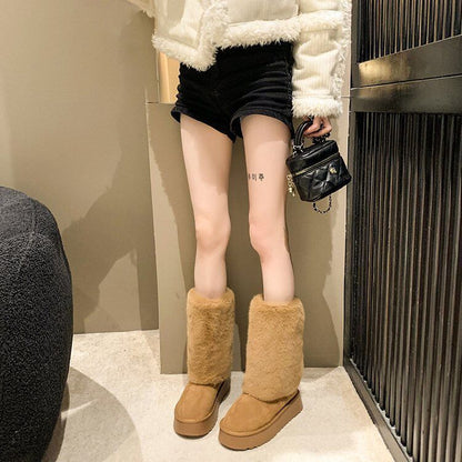 Plush Winter Platform Boots with Suede Finish and Cozy Faux Fur Upper